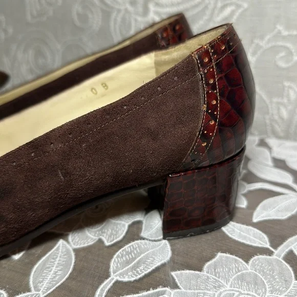 Joan & David Brown Loafer Heel Suede Embossed Buckle Fringe Vintage Italy 10 - Picture 8 of 16